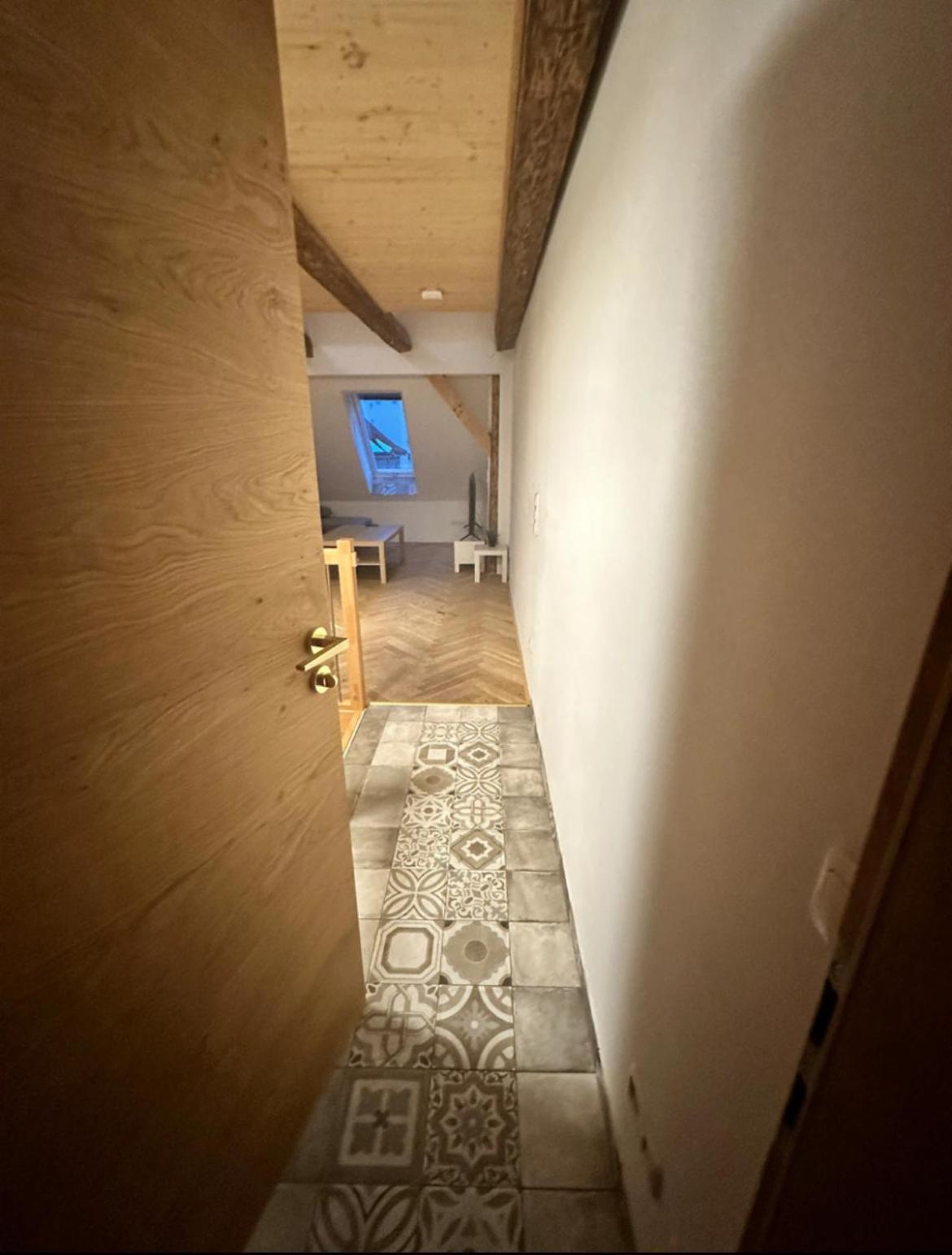 Exklusive Maisonetten Wohnung Mit Gartenzugang เอาก์สเบิร์ก ภายนอก รูปภาพ